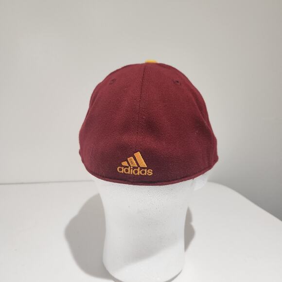Cleveland Cavaliers Wine and Gold Fitted Adidas Hat size 7 1/4 to 7 5/8 - Picture 3 of 7
